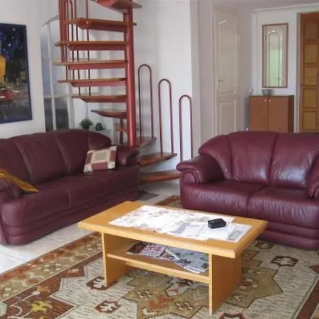 Дом отдыха Zonnehuis Mit Privatem Schwimmbad By Interhome *