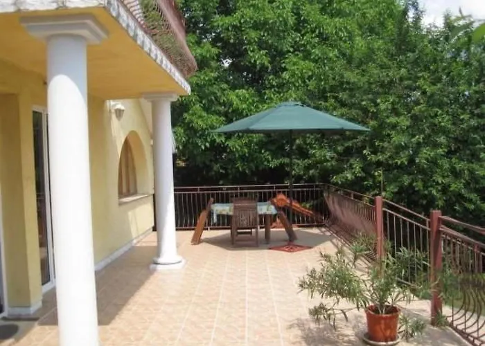 Zonnehuis Mit Privatem Schwimmbad By Interhome Holiday home *